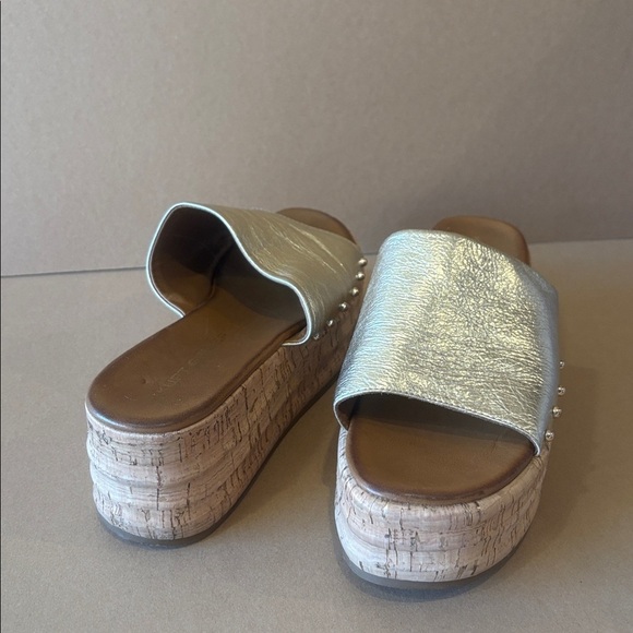 Kurt Geiger 'London Maci' Metallic Flatform Sandals with a cork platform sole - Picture 12 of 12